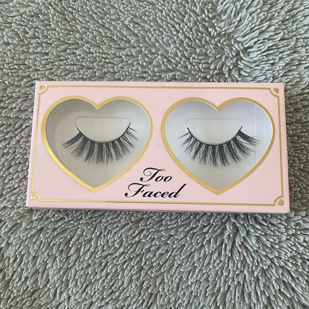 Too faced false lashes